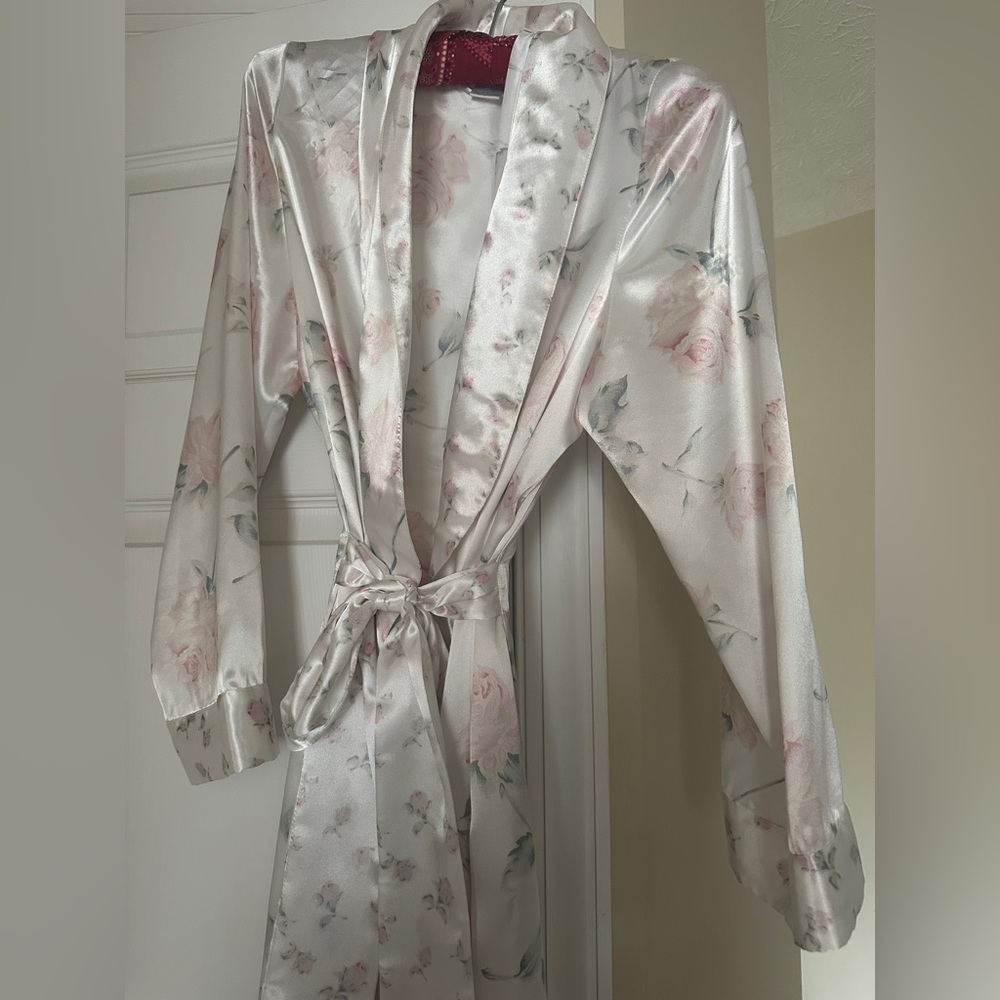Cerie Floral Satin Robe